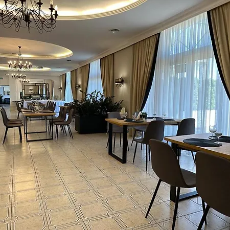 Centrum Konferencyjno-apartamentowe Mrówka Kompleks wypoczynkowy