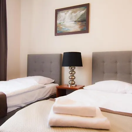 Kompleks wypoczynkowy Centrum Konferencyjno-apartamentowe Mrówka 3*