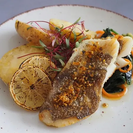 Kompleks wypoczynkowy Centrum Konferencyjno-apartamentowe Mrówka 3*