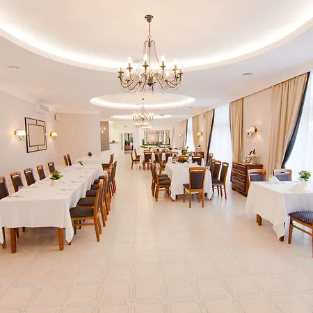 Kompleks wypoczynkowy Centrum Konferencyjno-apartamentowe Mrówka Warszawa