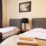 Centrum Konferencyjno-apartamentowe Mrowka 3* Varsó