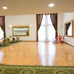 Üdülőpark Centrum Konferencyjno-apartamentowe Mrowka 3*