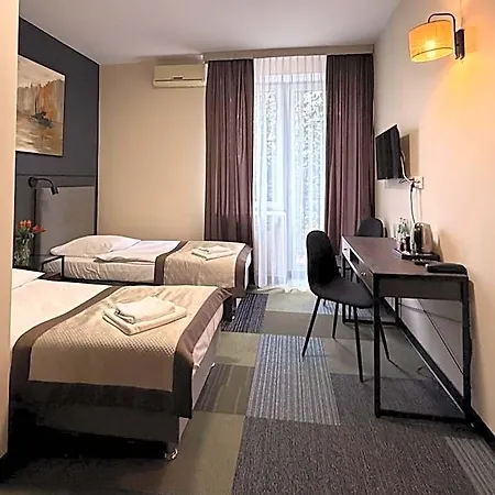 Centrum Konferencyjno-apartamentowe Mrowka 바르샤바