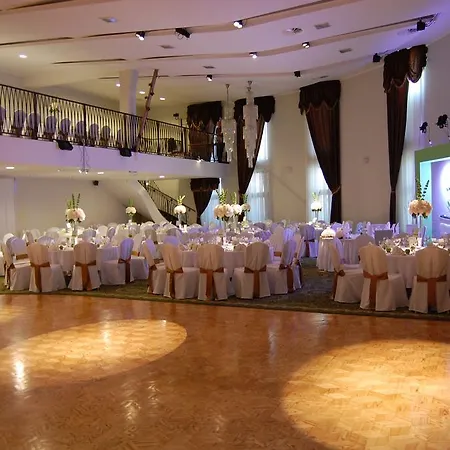 Tatil parkı Centrum Konferencyjno-apartamentowe Mrowka 3*