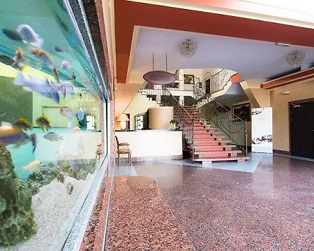 Centrum Konferencyjno-apartamentowe Mrowka Tatil parkı