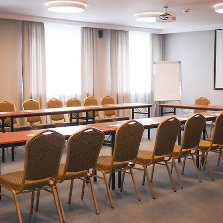 Centrum Konferencyjno-apartamentowe Mrowka Varşova