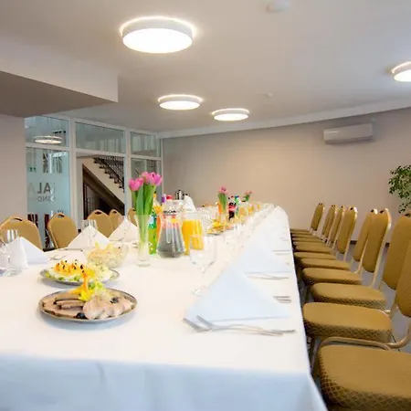 Tatil parkı Centrum Konferencyjno-apartamentowe Mrowka