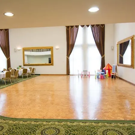 Tatil parkı Centrum Konferencyjno-apartamentowe Mrowka 3*