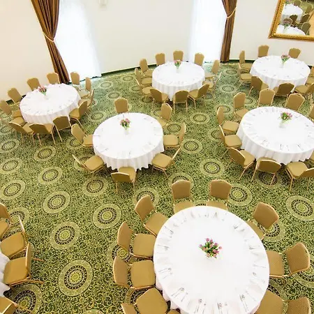 Centrum Konferencyjno-apartamentowe Mrowka