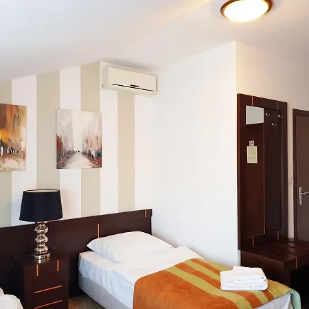 Centrum Konferencyjno-apartamentowe Mrowka Tatil parkı