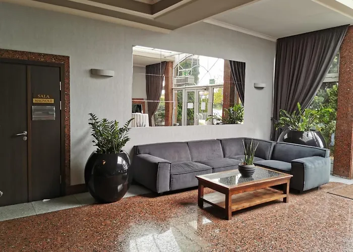 Centrum Konferencyjno-Apartamentowe Mrowka 3*