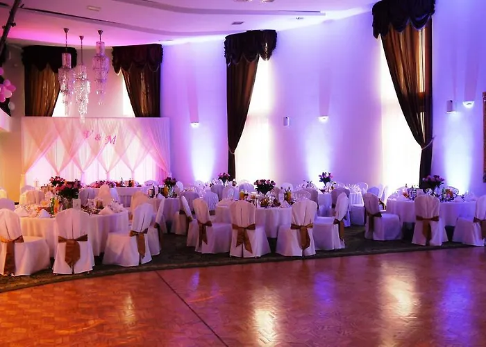 Centrum Konferencyjno-apartamentowe Mrowka 3* Варшава