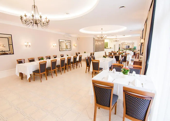 Centrum Konferencyjno-apartamentowe Mrowka Üdülőpark 3*