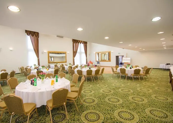 Üdülőpark Centrum Konferencyjno-apartamentowe Mrowka 3*